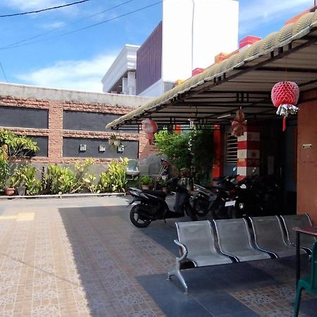 Oyo 94157 '38 Residence Sunggal Bagian luar foto