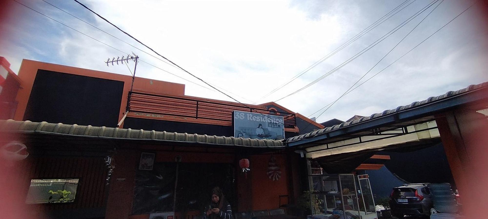 Oyo 94157 '38 Residence Sunggal Bagian luar foto